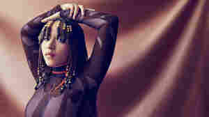 Kaia Kater unleashes the banjo's innovative energy on 'Strange Medicine'
